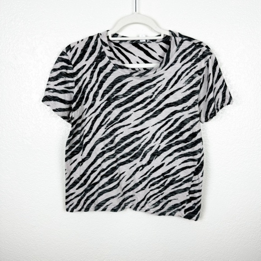 Stateside by Anthropologie Light Purple Zebra Print T-Shirt 100% Supima Cotton